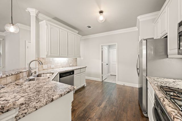 250 Churchill Loop, Grapevine, TX 76051