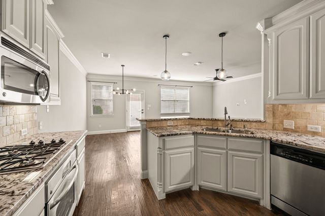 250 Churchill Loop, Grapevine, TX 76051