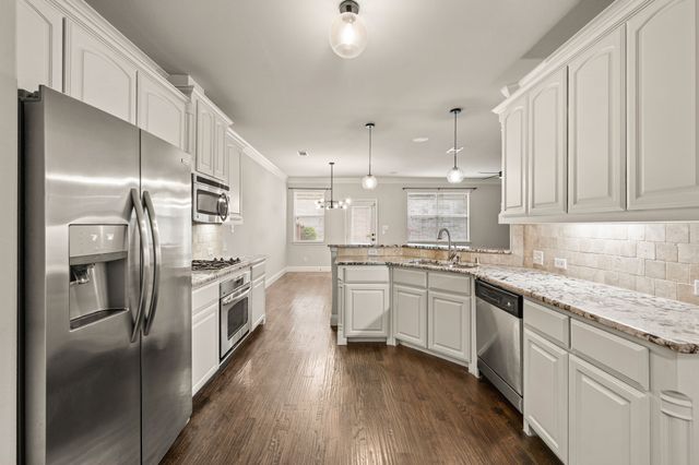 250 Churchill Loop, Grapevine, TX 76051