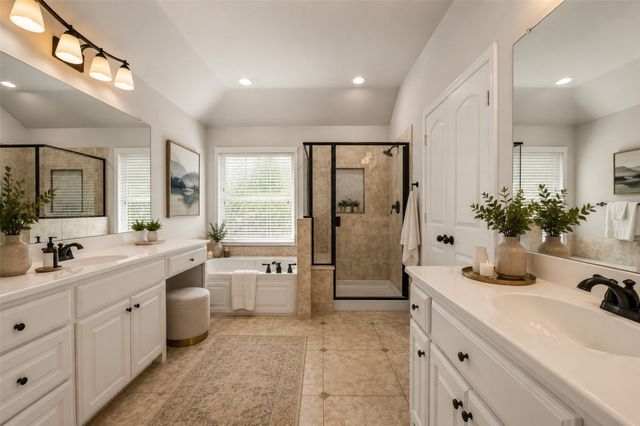 250 Churchill Loop, Grapevine, TX 76051