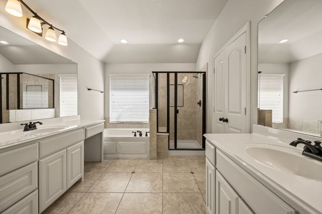 250 Churchill Loop, Grapevine, TX 76051