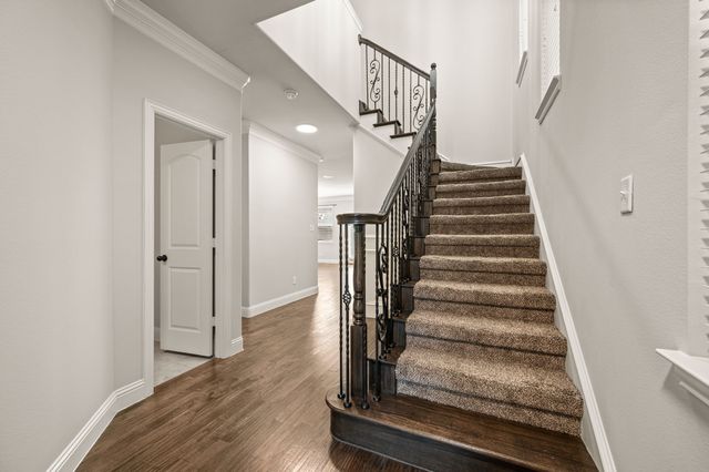 250 Churchill Loop, Grapevine, TX 76051