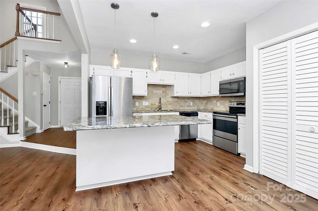 9449 Kings Falls Drive, Charlotte, NC 28210