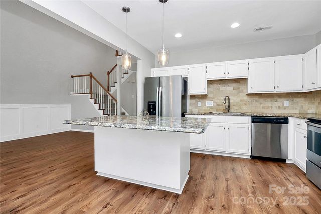 9449 Kings Falls Drive, Charlotte, NC 28210