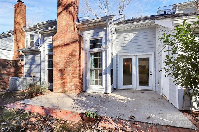 9449 Kings Falls Drive, Charlotte, NC 28210