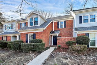 9449 Kings Falls Drive, Charlotte, NC 28210