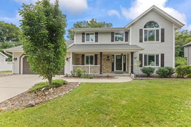 8026 S 85th STREET, Franklin, WI 53132