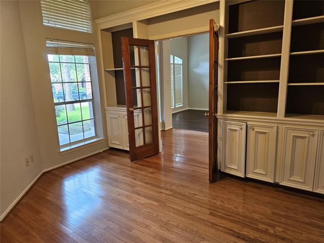 6930 Shady Lane, Sugar Land, TX 77479