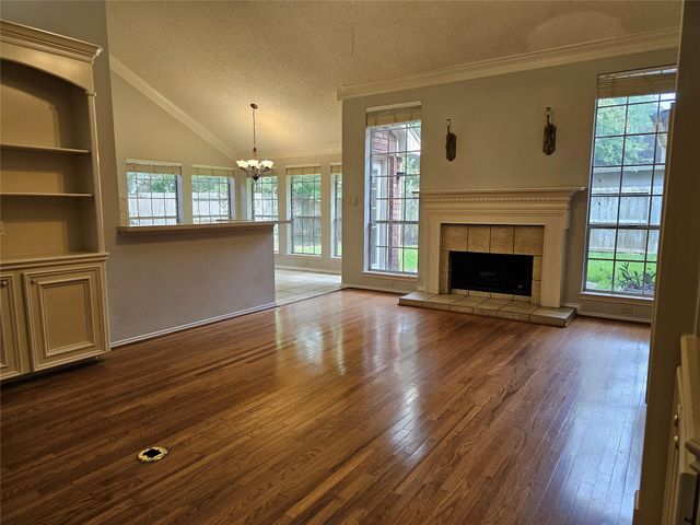 6930 Shady Lane, Sugar Land, TX 77479