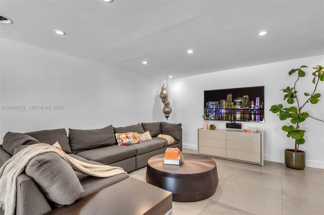 2471 NE 201st Street, Miami, FL 33180