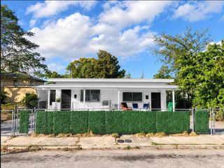2135 NW 1st Terrace, Miami, FL 33125