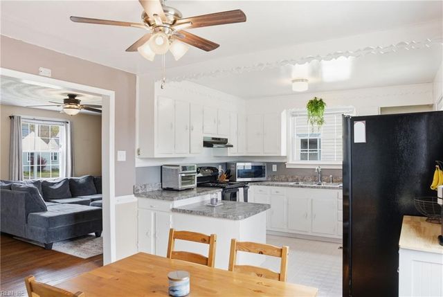 247 Plover DR, Portsmouth, VA 23704