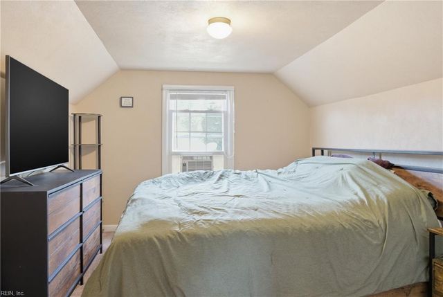 247 Plover DR, Portsmouth, VA 23704