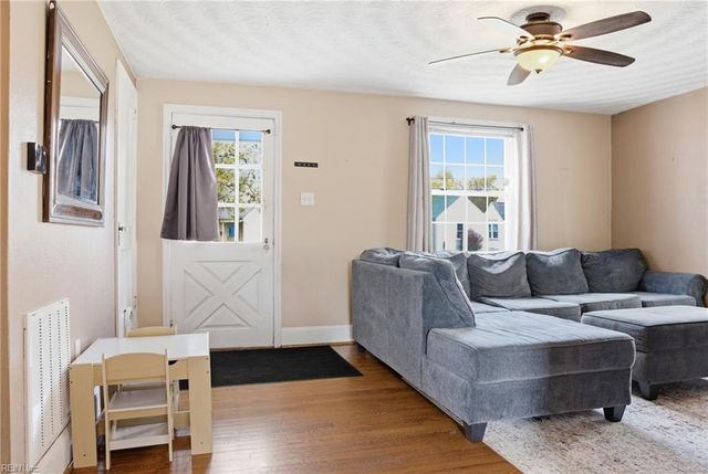 247 Plover DR, Portsmouth, VA 23704