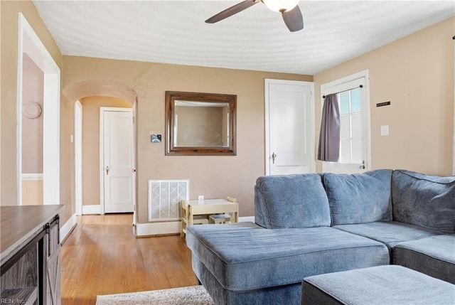 247 Plover DR, Portsmouth, VA 23704