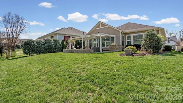 439 Granite Lake Court, Denver, NC 28037