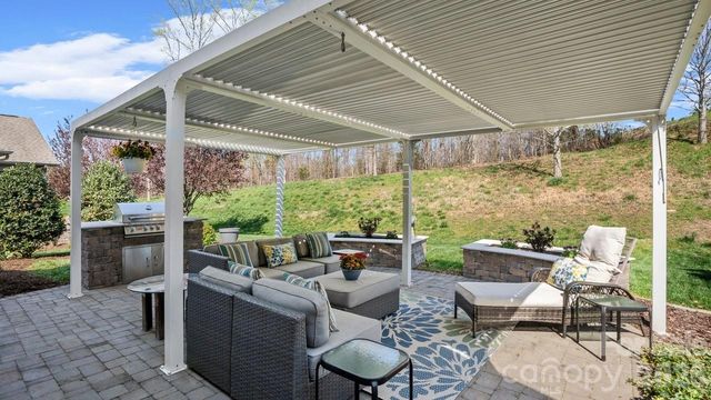 439 Granite Lake Court, Denver, NC 28037