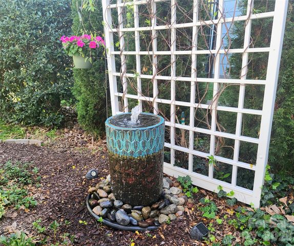 439 Granite Lake Court, Denver, NC 28037