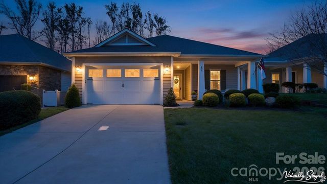 439 Granite Lake Court, Denver, NC 28037