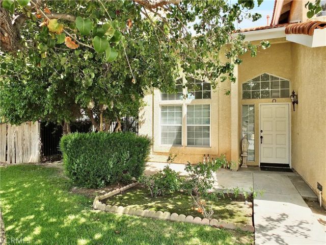 998 Garnet, Pomona, CA 91766