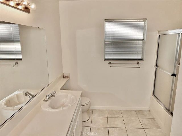 998 Garnet, Pomona, CA 91766