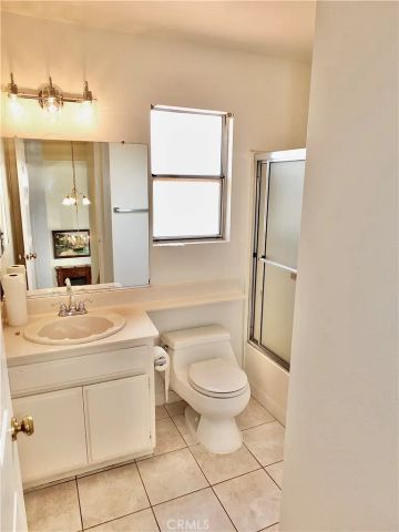998 Garnet, Pomona, CA 91766