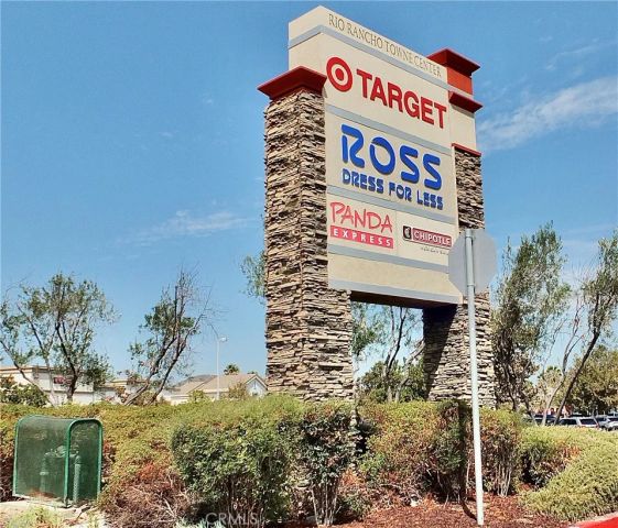 998 Garnet, Pomona, CA 91766