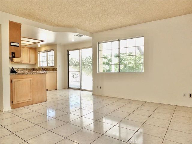 998 Garnet, Pomona, CA 91766