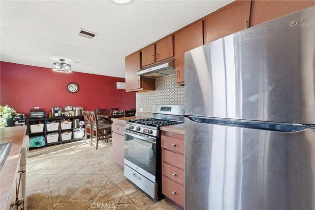 16716 E Renwick, Azusa, CA 91702