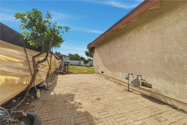 16716 E Renwick, Azusa, CA 91702