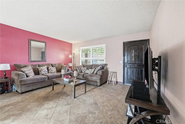 16716 E Renwick, Azusa, CA 91702