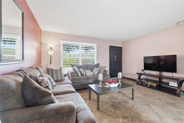 16716 E Renwick, Azusa, CA 91702