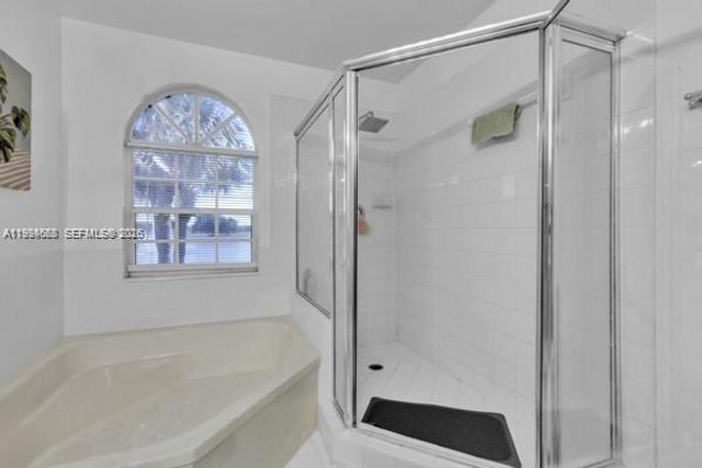 14817 Balgowan Rd 201-5, Miami Lakes, FL 33016