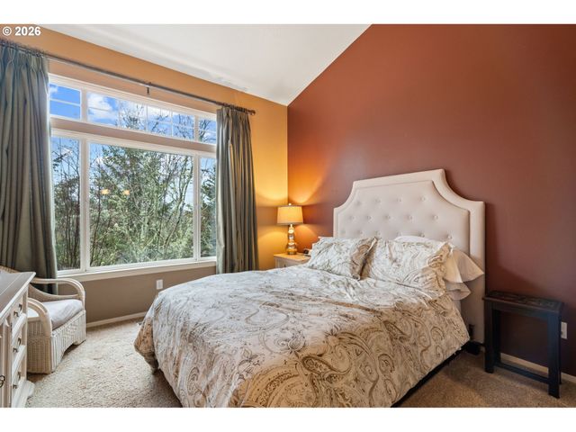 9709 Nw SILVER RIDGE Loop, Portland, OR 97229