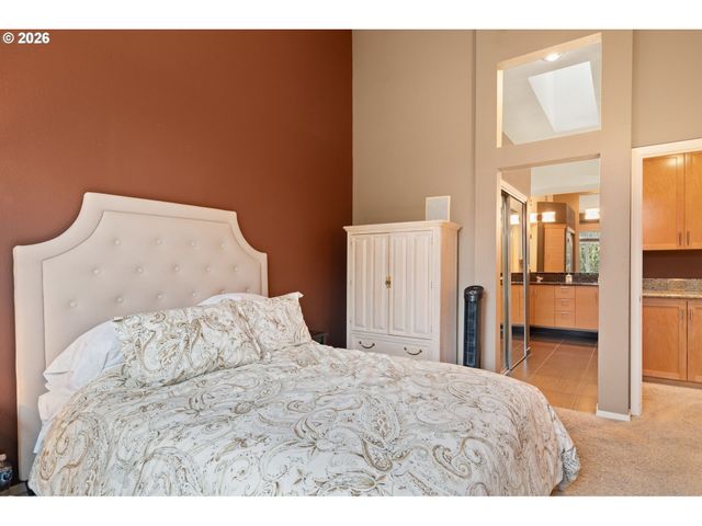 9709 Nw SILVER RIDGE Loop, Portland, OR 97229