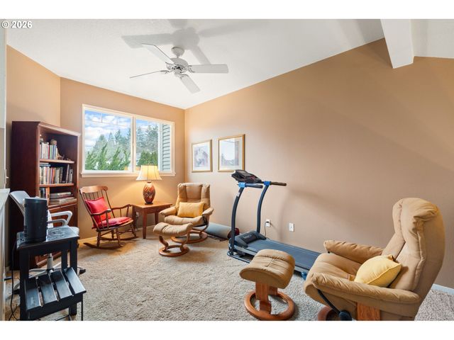 9709 Nw SILVER RIDGE Loop, Portland, OR 97229