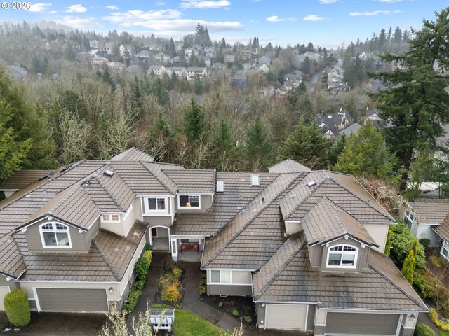 9709 Nw SILVER RIDGE Loop, Portland, OR 97229