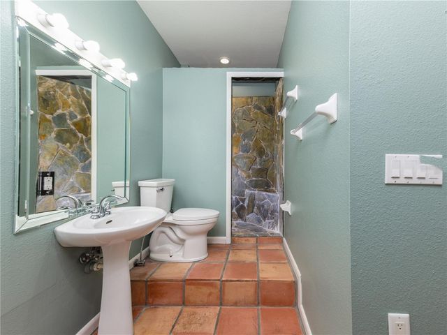 1153 TOOKES ROAD, Tarpon Springs, FL 34689