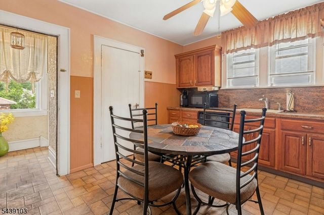 22 Passaic Ave, Hasbrouck Heights Boro, NJ 07604
