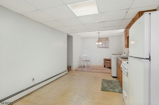 22 Passaic Ave, Hasbrouck Heights Boro, NJ 07604