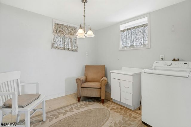 22 Passaic Ave, Hasbrouck Heights Boro, NJ 07604