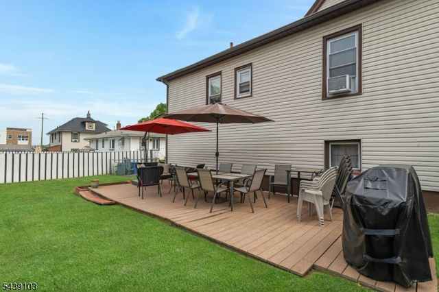 22 Passaic Ave, Hasbrouck Heights Boro, NJ 07604