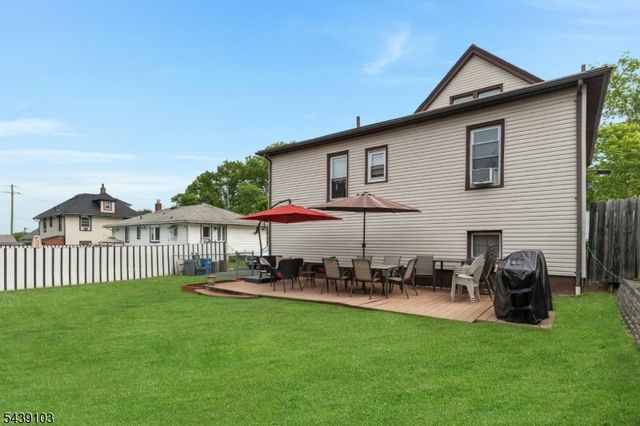 22 Passaic Ave, Hasbrouck Heights Boro, NJ 07604