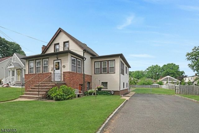 22 Passaic Ave, Hasbrouck Heights Boro, NJ 07604
