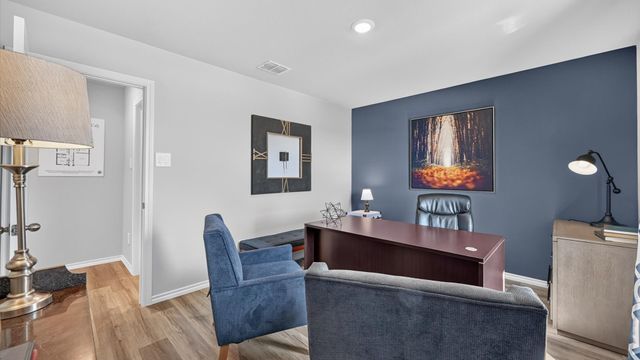 1060 FOXBURG Drive, Fort Worth, TX 76131