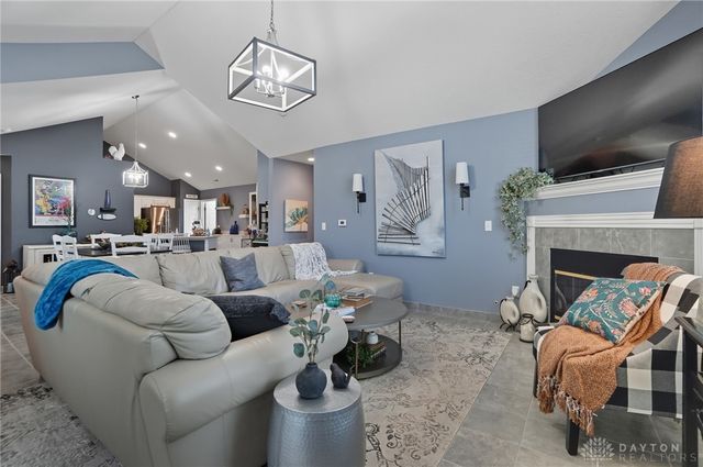 4620 Cobblestone Drive, Tipp City, OH 45371