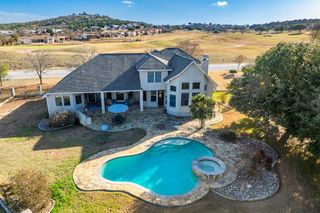 3404 Comanche Trace Dr, Kerrville, TX 78028