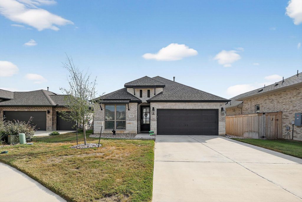 133 Plumbago LOOP, Bastrop, TX 78602
