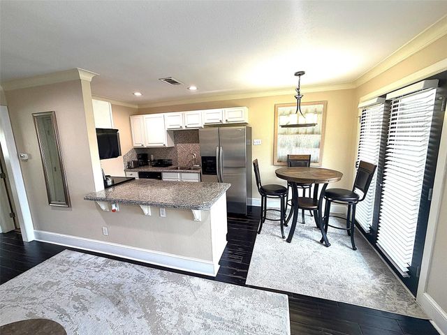 7770 Meadow Road 206, Dallas, TX 75230