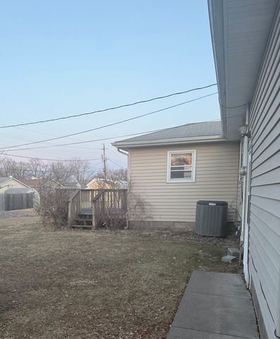 545 29th Avenue, East Moline, IL 61244